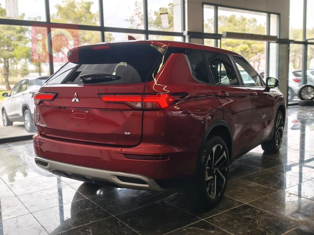 ميتسوبيشي اوتلاندر